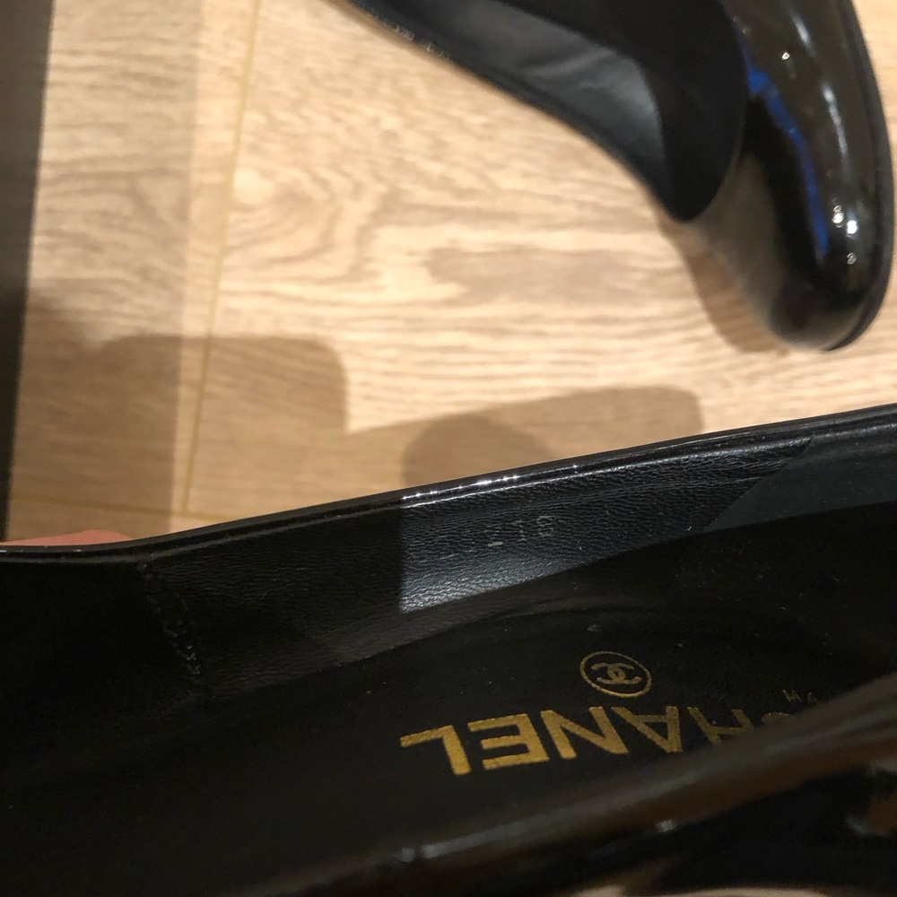 Chanel Black Patent Leather Pump - Picture 12 of 12